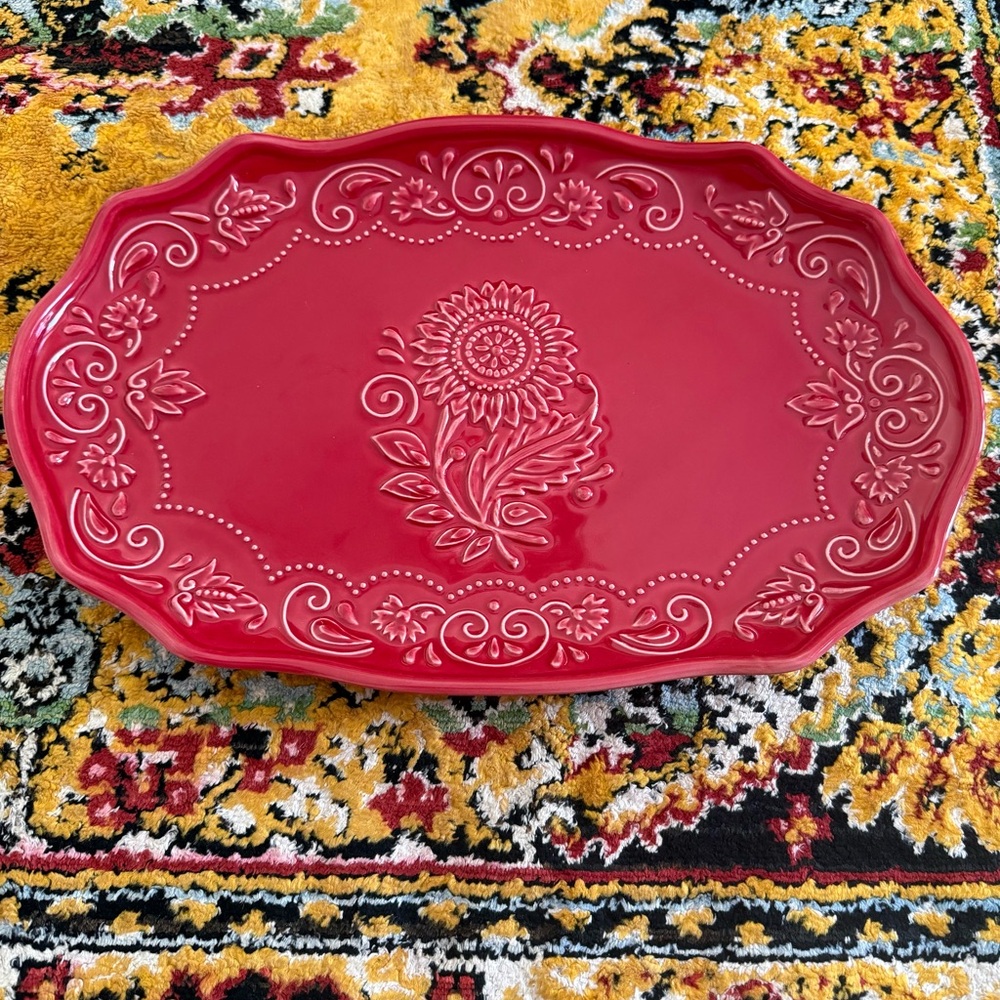 Vera Bradley My Home HTF Scallop
Red Serving Platter Valentines Day 16"x
10 1/4"